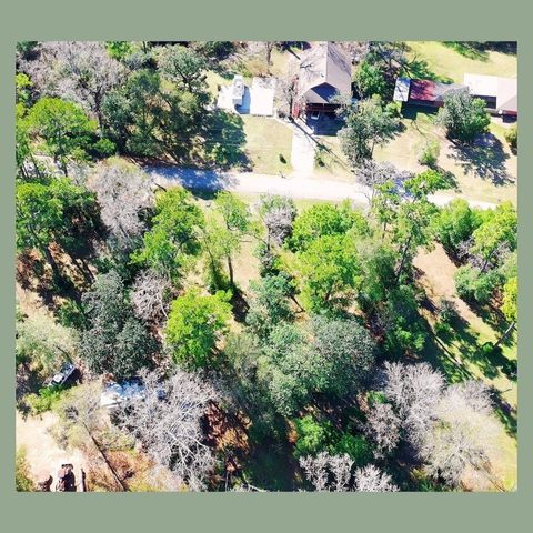 103 White Oak Drive, Woodbranch, TX 77357