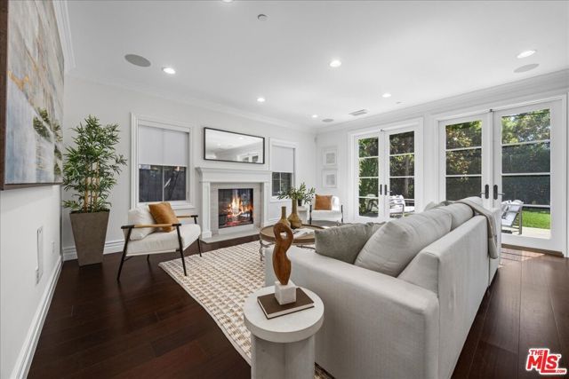 3217 Greenfield Avenue, Los Angeles, CA 90034