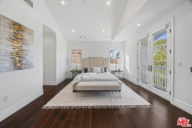 3217 Greenfield Avenue, Los Angeles, CA 90034