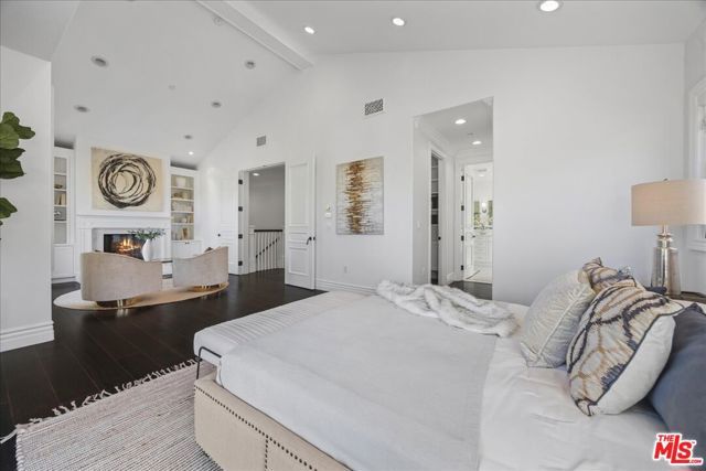 3217 Greenfield Avenue, Los Angeles, CA 90034