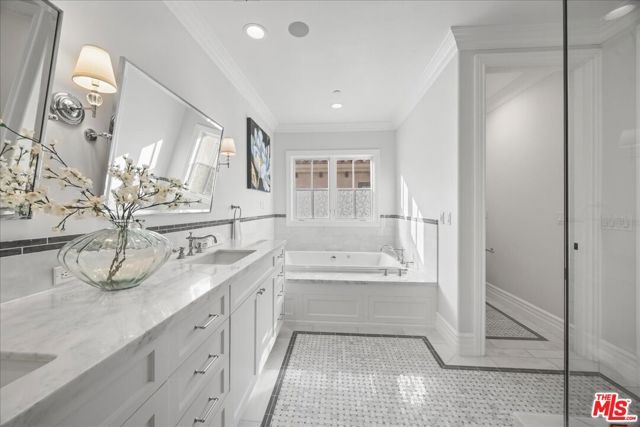 3217 Greenfield Avenue, Los Angeles, CA 90034