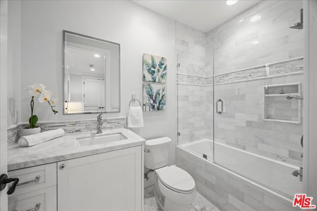 3217 Greenfield Avenue, Los Angeles, CA 90034