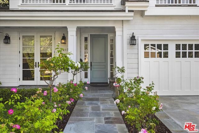 3217 Greenfield Avenue, Los Angeles, CA 90034