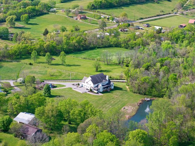 8992 Horton Hwy, College Grove, TN 37046