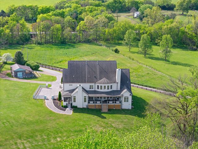 8992 Horton Hwy, College Grove, TN 37046