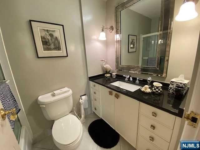 300 Winston Drive 302, Cliffside Park, NJ 07010