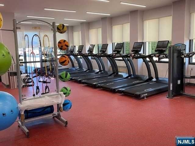 300 Winston Drive 302, Cliffside Park, NJ 07010