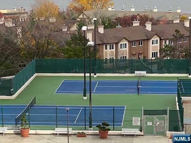 300 Winston Drive 302, Cliffside Park, NJ 07010