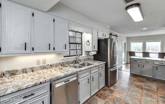 907 Audubon Point Drive, Brandon, MS 39047