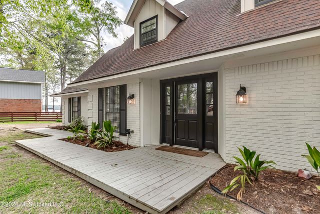 907 Audubon Point Drive, Brandon, MS 39047