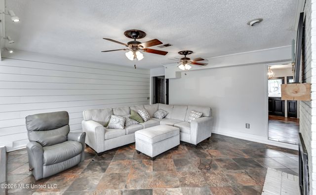 907 Audubon Point Drive, Brandon, MS 39047