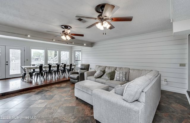 907 Audubon Point Drive, Brandon, MS 39047