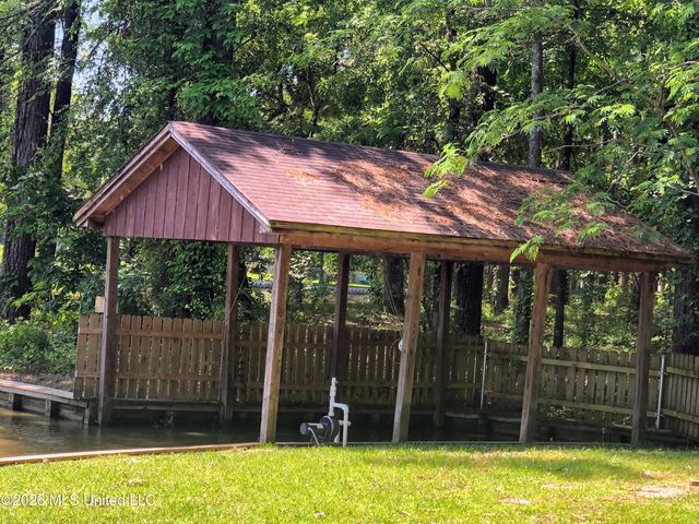 907 Audubon Point Drive, Brandon, MS 39047