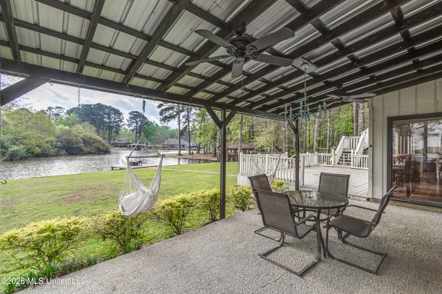 907 Audubon Point Drive, Brandon, MS 39047