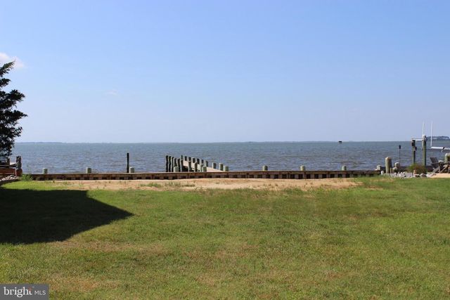 1319 BLACKBEARD RD, Greenbackville, VA 23356