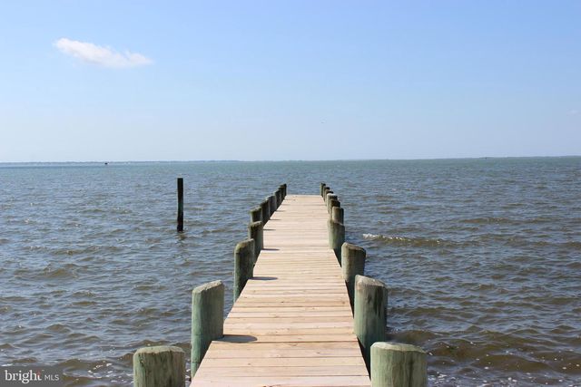 1319 BLACKBEARD RD, Greenbackville, VA 23356