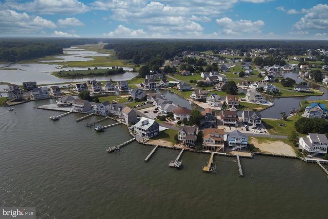 1319 BLACKBEARD RD, Greenbackville, VA 23356