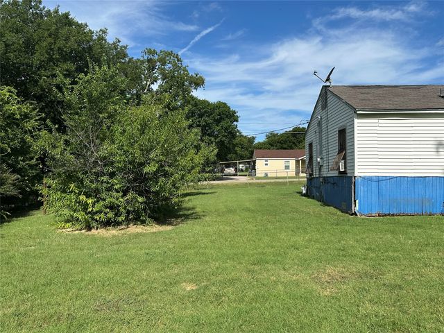 9208 Newhall Street, Dallas, TX 75232