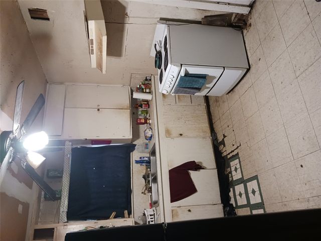 9208 Newhall Street, Dallas, TX 75232