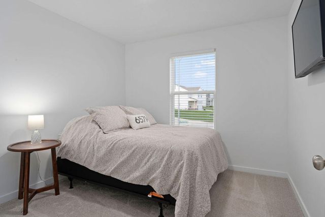 509 N Pine Leaf Road, Nixa, MO 65714