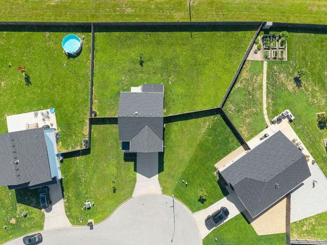 509 N Pine Leaf Road, Nixa, MO 65714