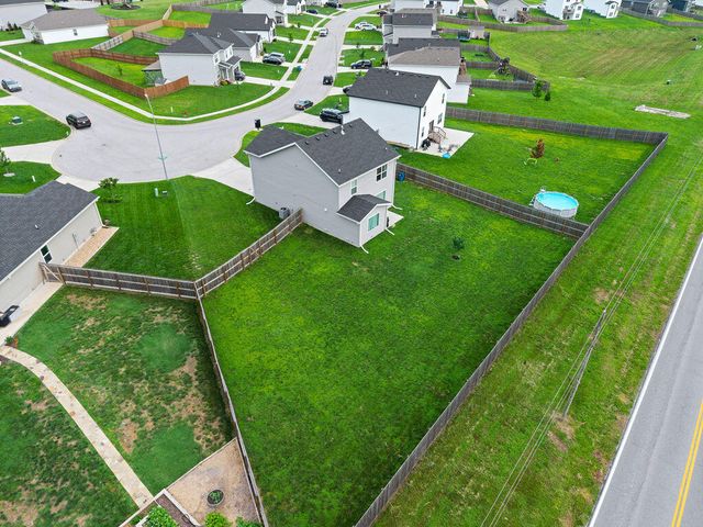 509 N Pine Leaf Road, Nixa, MO 65714