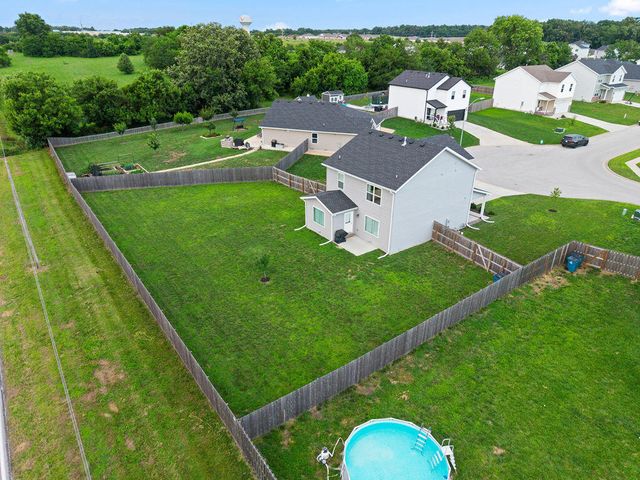 509 N Pine Leaf Road, Nixa, MO 65714