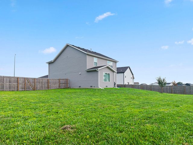 509 N Pine Leaf Road, Nixa, MO 65714