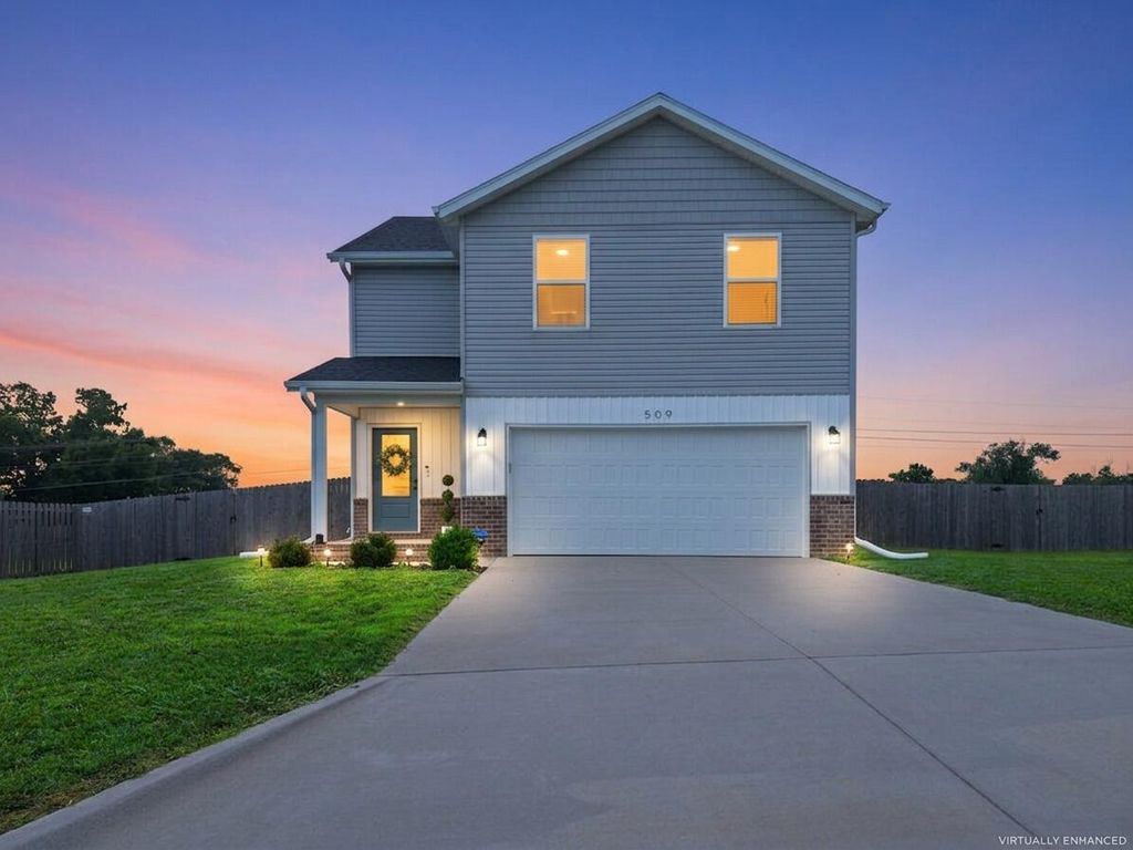 509 N Pine Leaf Road, Nixa, MO 65714