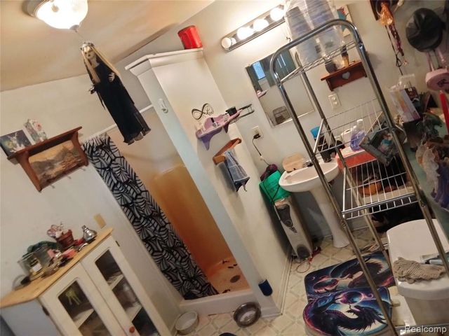 1061 Barbara Street, Grand Blanc, MI 48439