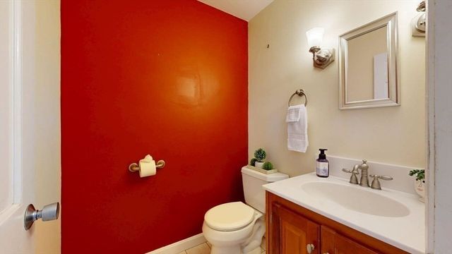 29 Winchester Ave, Auburn, MA 01501