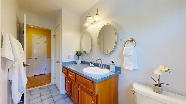 29 Winchester Ave, Auburn, MA 01501
