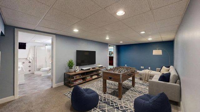 29 Winchester Ave, Auburn, MA 01501
