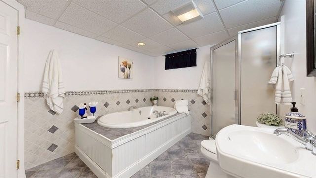 29 Winchester Ave, Auburn, MA 01501