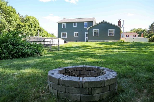 29 Winchester Ave, Auburn, MA 01501
