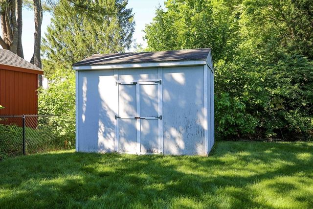 29 Winchester Ave, Auburn, MA 01501