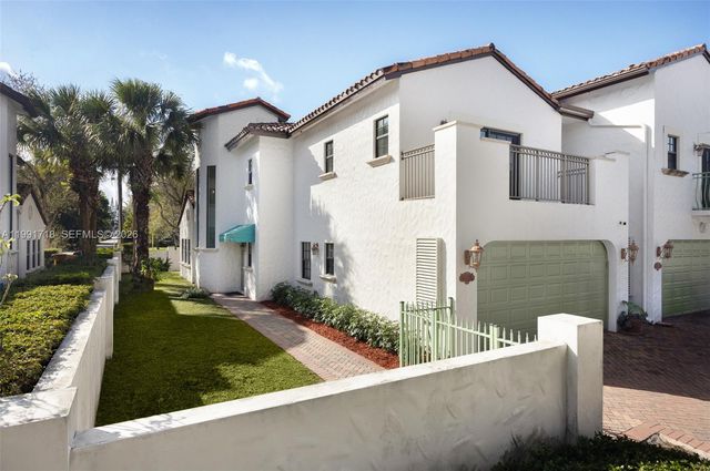 2916 Hidden Harbour Ct, Dania Beach, FL 33312