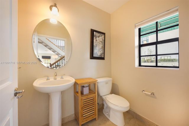 2916 Hidden Harbour Ct, Dania Beach, FL 33312