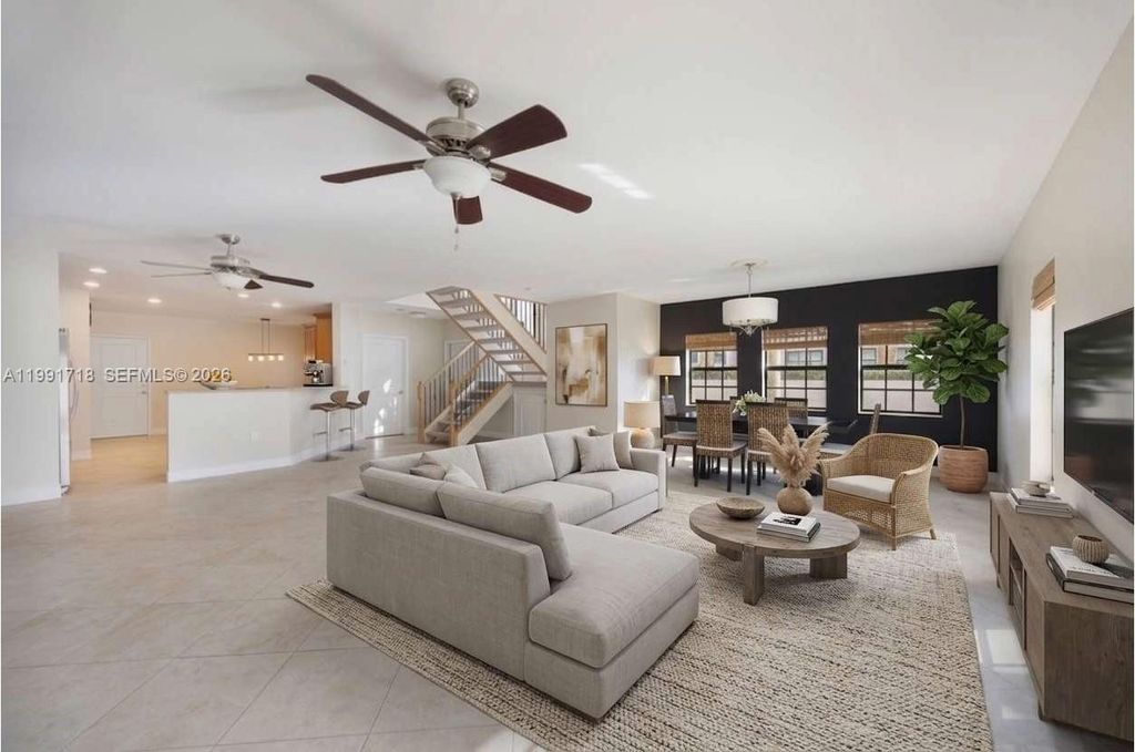 Image 1 of property listing at 2916 Hidden Harbour Ct, Dania Beach, FL 33312