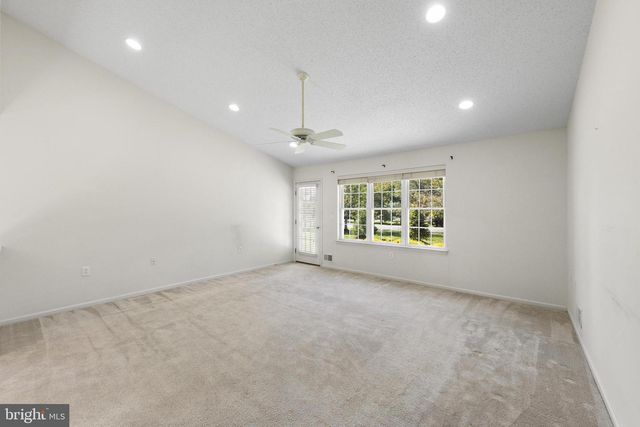 18 CONGRESSIONAL RD, Jackson, NJ 08527