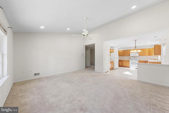 18 CONGRESSIONAL RD, Jackson, NJ 08527