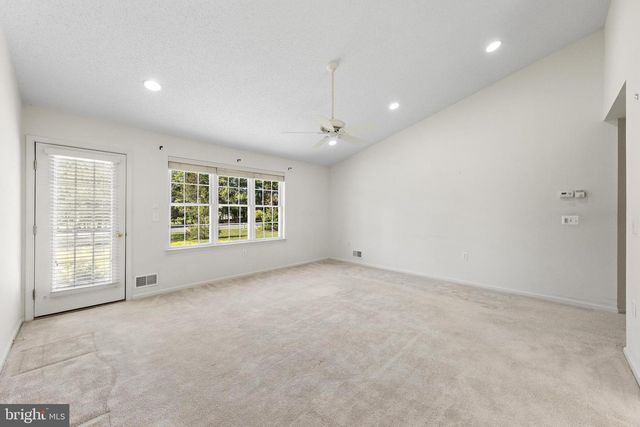 18 CONGRESSIONAL RD, Jackson, NJ 08527