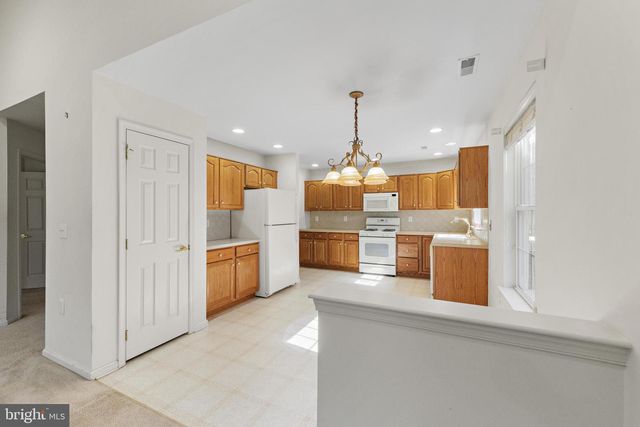 18 CONGRESSIONAL RD, Jackson, NJ 08527