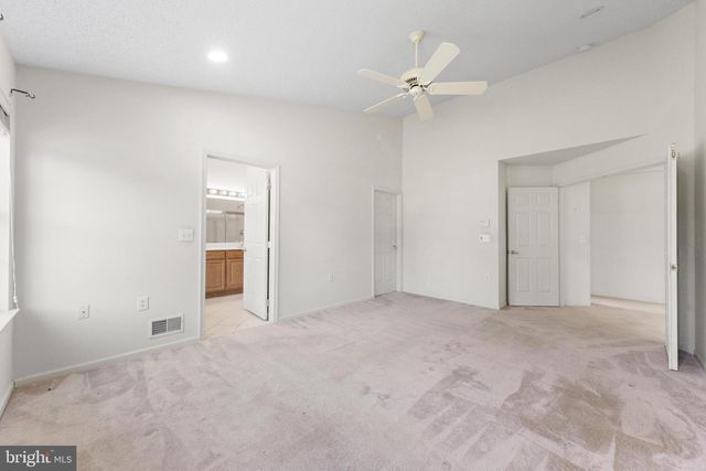 18 CONGRESSIONAL RD, Jackson, NJ 08527