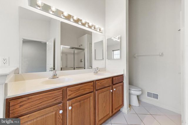 18 CONGRESSIONAL RD, Jackson, NJ 08527