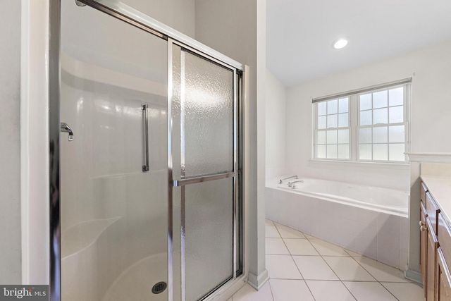 18 CONGRESSIONAL RD, Jackson, NJ 08527