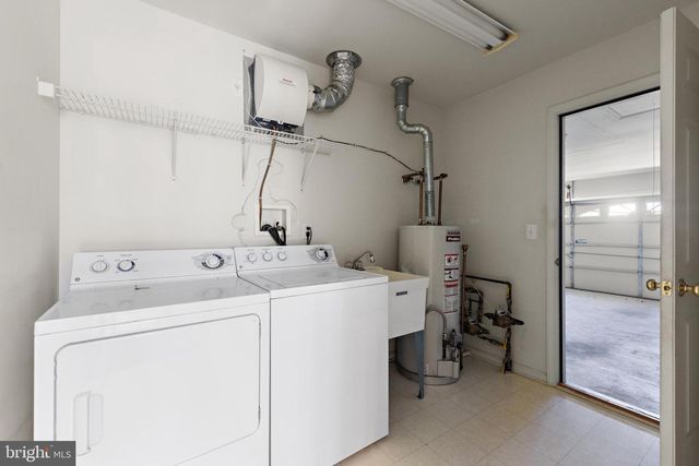 18 CONGRESSIONAL RD, Jackson, NJ 08527