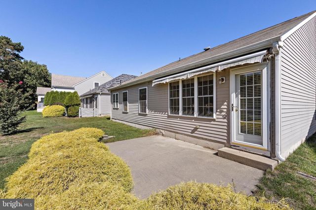 18 CONGRESSIONAL RD, Jackson, NJ 08527