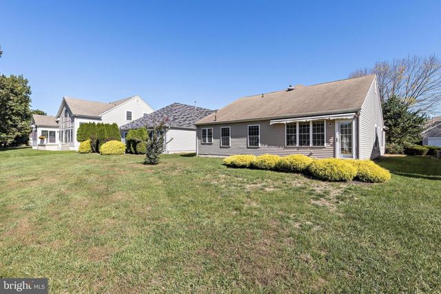 18 CONGRESSIONAL RD, Jackson, NJ 08527