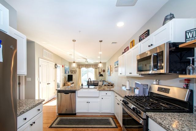 62 Mariners Way 305, Plymouth, MA 02360